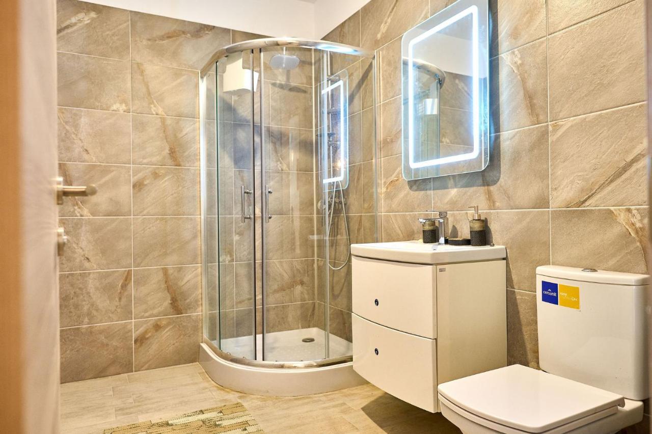 Orange Summer Apartment Spa Pools Beach Resort Mamaia Ngoại thất bức ảnh